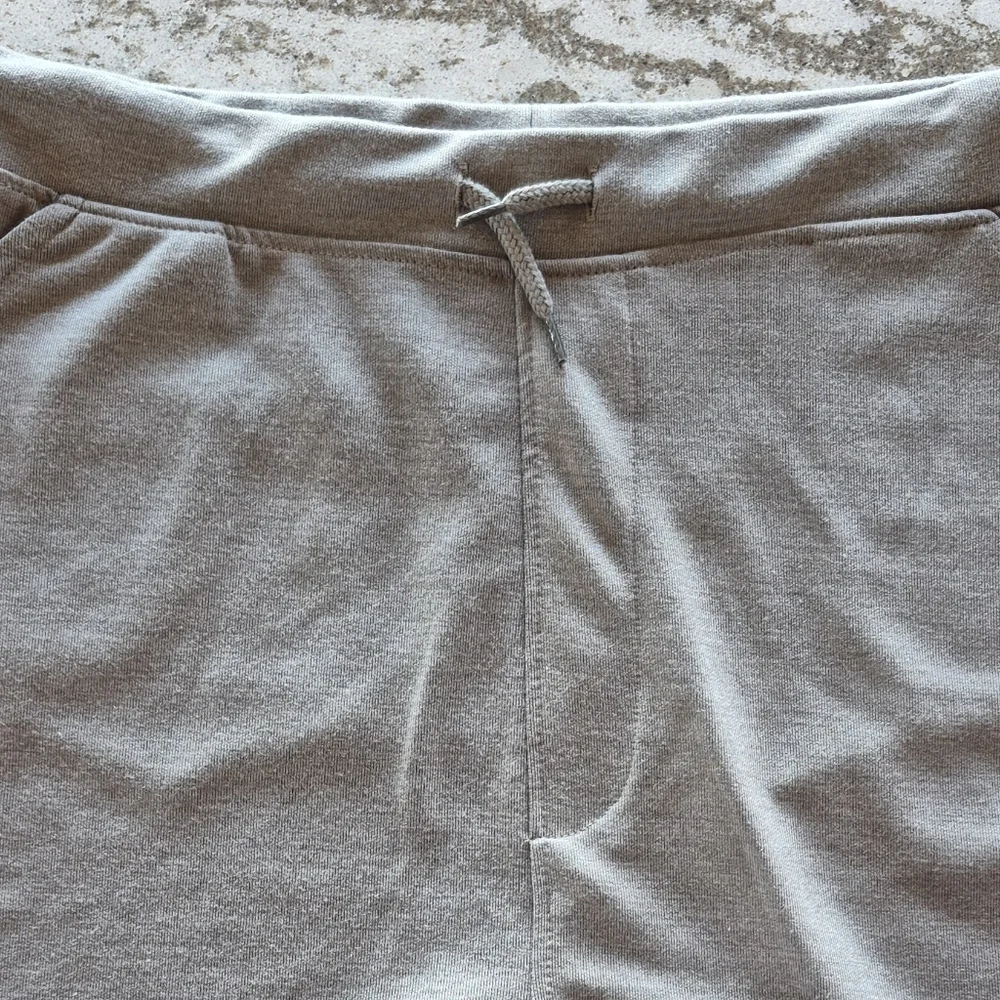 Kenneth Cole Woman's Leisure Lounge Shorts Size 14 - Picture 2 of 2